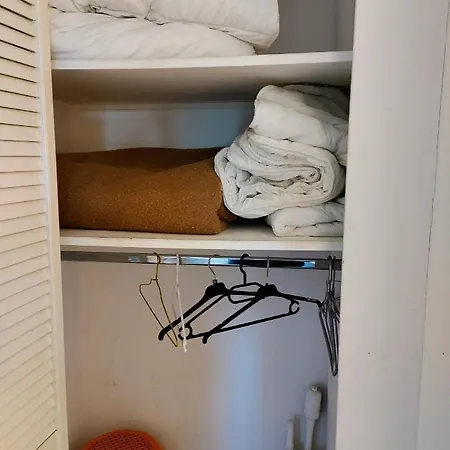 A L'ocean Au Dessus Des Pins